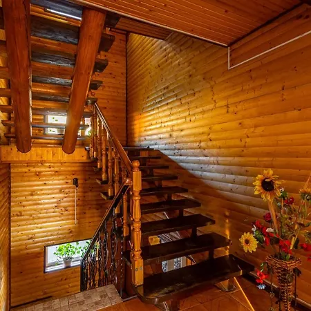 гуцульська світлиця *