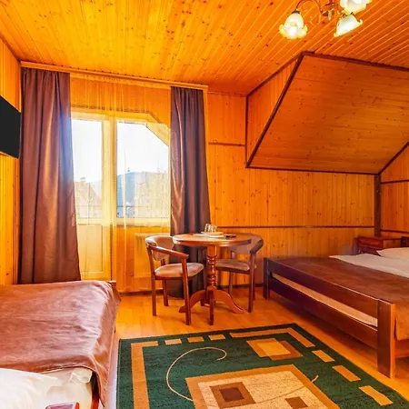 гуцульська світлиця