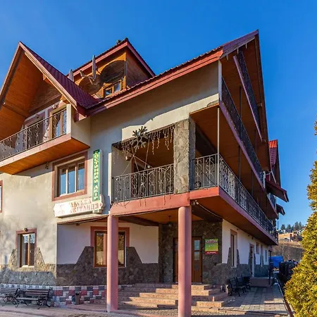 гуцульська світлиця Hotel