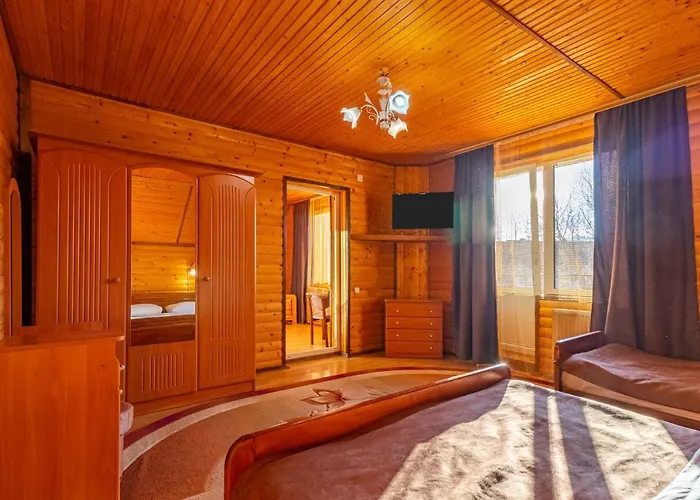 гуцульська світлиця Hotel Bukovel