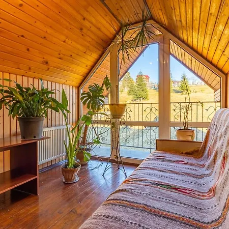 гуцульська світлиця