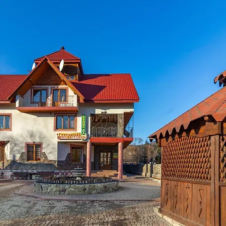 Ξενοδοχείο гуцульська світлиця *